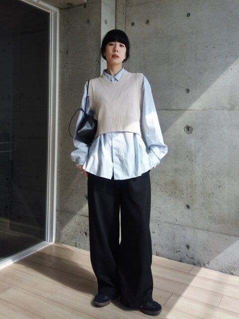 黒ワイドパンツコーデ2