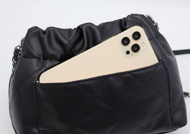 宝島社ムック付録のみるきー監修のレザー調巾着型 ショルダーバッグ7