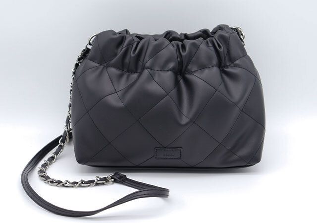 宝島社ムック付録のみるきー監修のレザー調巾着型 ショルダーバッグ2