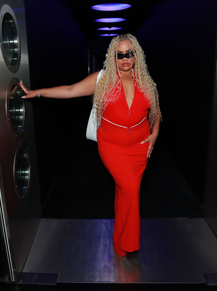 2024年7月、ロンドンのセルフリッジズで開催されたナイキ×ジャックムスのイベントに参加したパリス・ゲーベル。