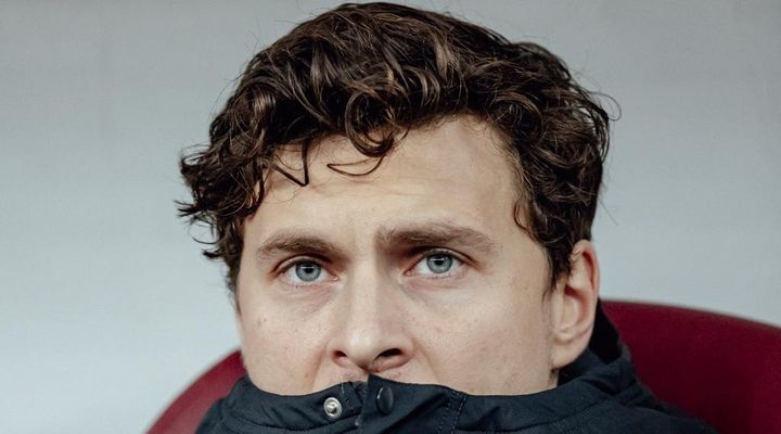 3歳子供の「額が真っ二つに裂け、緊急手術…」30歳スターの試合早退、モデル妻が説明