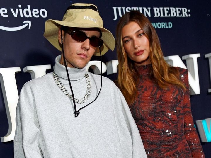 画像1: ヘイリー・ビーバー、卵巣に2つの嚢胞が