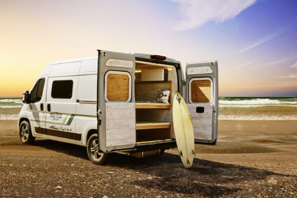 車中泊に最適！カスタマイズが無限大な新型キャンピングカーが登場