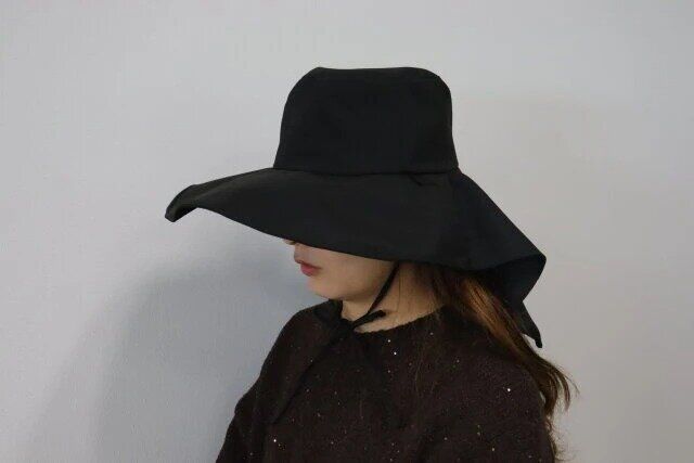 ダイソーの折り畳めるUVカット帽子3