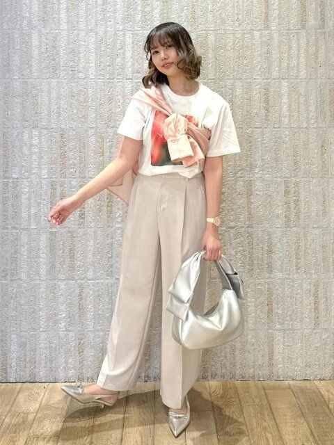 白Tシャツコーデ3