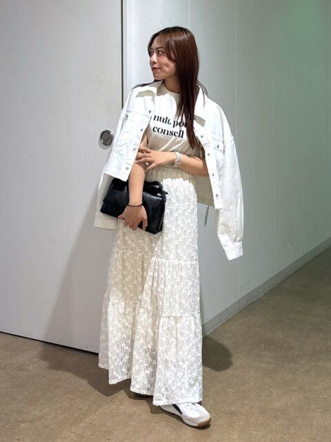 白Tシャツコーデ4