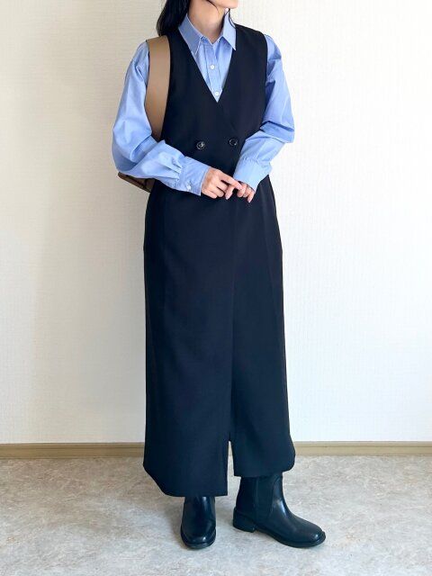 ロングジレワンピを重ねてスマートに
