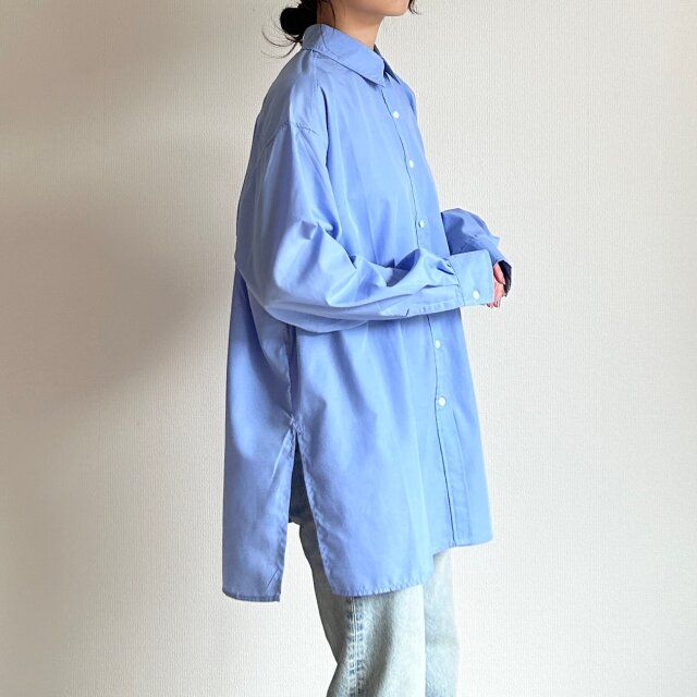 Aunt Marie’s オーバーサイズベーシックルーズシャツ 着用 サイドから見た感じ