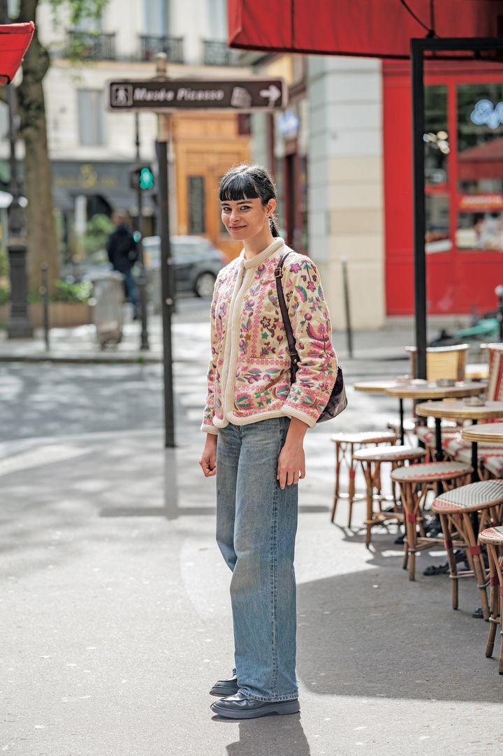 デニムによく合う！オリエンタルな雰囲気のアウターがコーデのポイントに