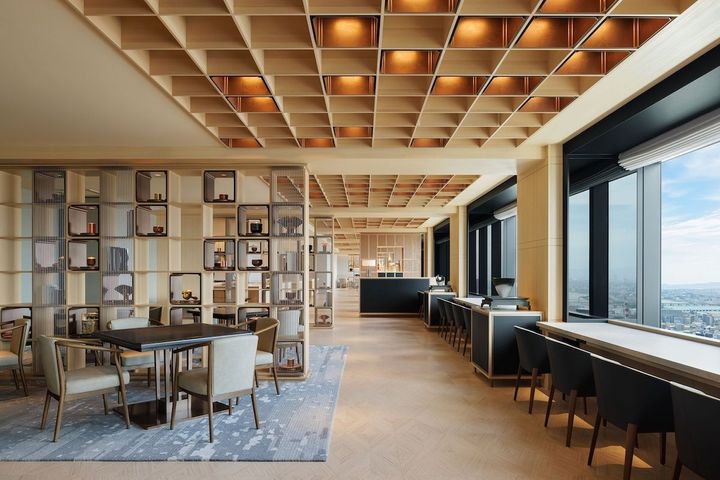 「スペシャリティ サロン（SPECIALTY SALON）」は、朝食から、アフタヌーンティー、イブニングカクテル、ナイトキャップまで、軽食やドリンクが充実している。