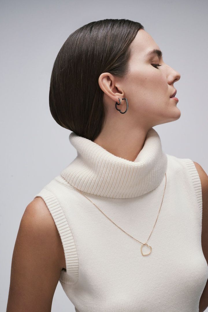 アンティフェール ハート イヤリング ラージ ¥441,100 アンティフェール ハート イヤリング スモール ¥202,400 アンティフェール ハート ペンダント ¥425,700