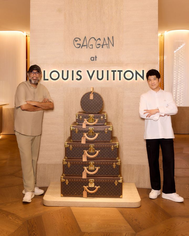 ガガン・アナンド（左）と須賀洋介（右）