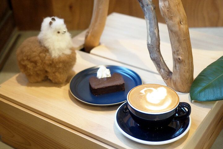 朝８時からオープン♪ 京都の城下町に佇むレトロなカフェで自家焙煎コーヒーをゆったりと／ 福知山市「Copitos de nieve」