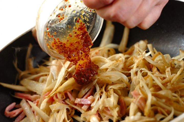 ゴボウとベーコンのサラダの作り方2