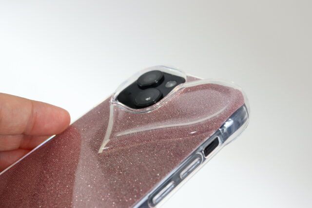 ダイソー ハートケース（アイフォーン用、15＆14＆13） インナーシート（アイフォーン用15＆14＆13、ラメ、ピンク） 使用例 ぷっくり