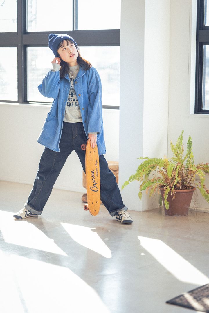 デニムは色でこんなに印象が変わる！春のおしゃれな着こなし2選【FUDGE FRIEND おしゃれさんの毎日コーディネート｜大島花菜】