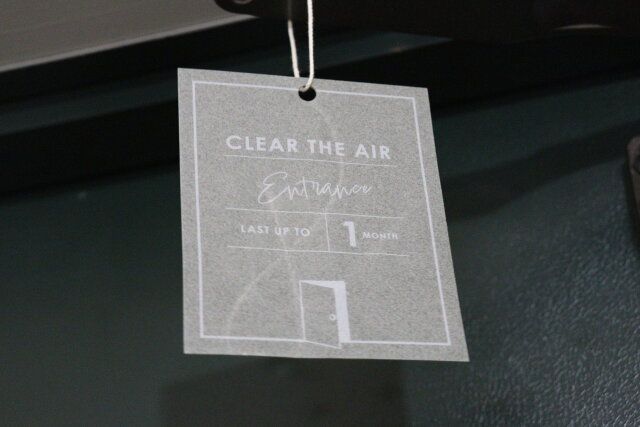 気化消色性抗菌防カビシート 玄関用 使用例