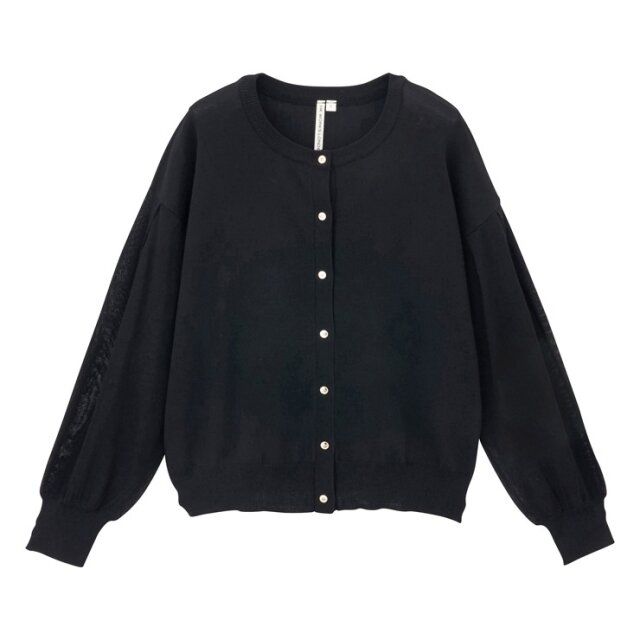 しまむらのタックニットカーディガン