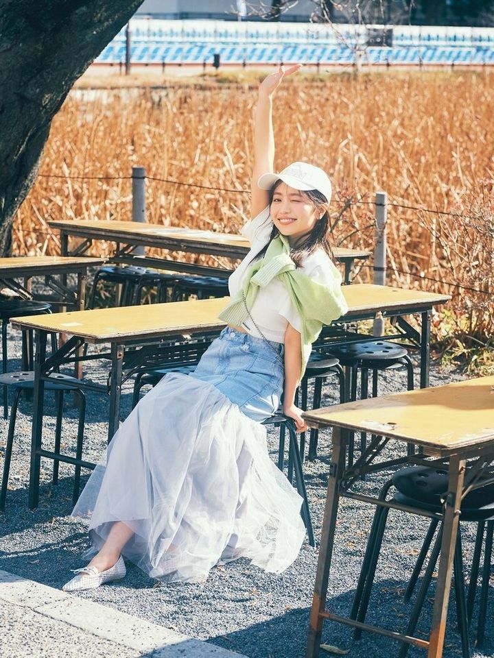 GWのおでかけやデートにもおすすめ！ 最新キャップコーデ♡ 最新キャップコーデ①白キャップにパステルカラー×デニムで春夏フレッシュスタイルに