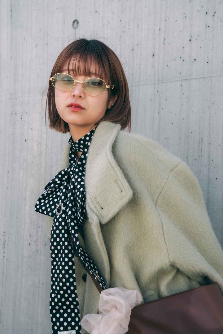 画像2: クールなアイテムを可愛く着こなす、程よいバランスがポイント