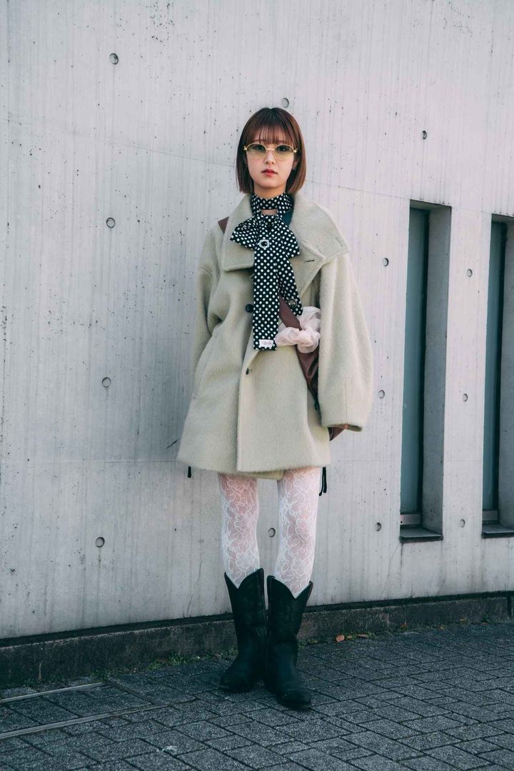 画像1: クールなアイテムを可愛く着こなす、程よいバランスがポイント