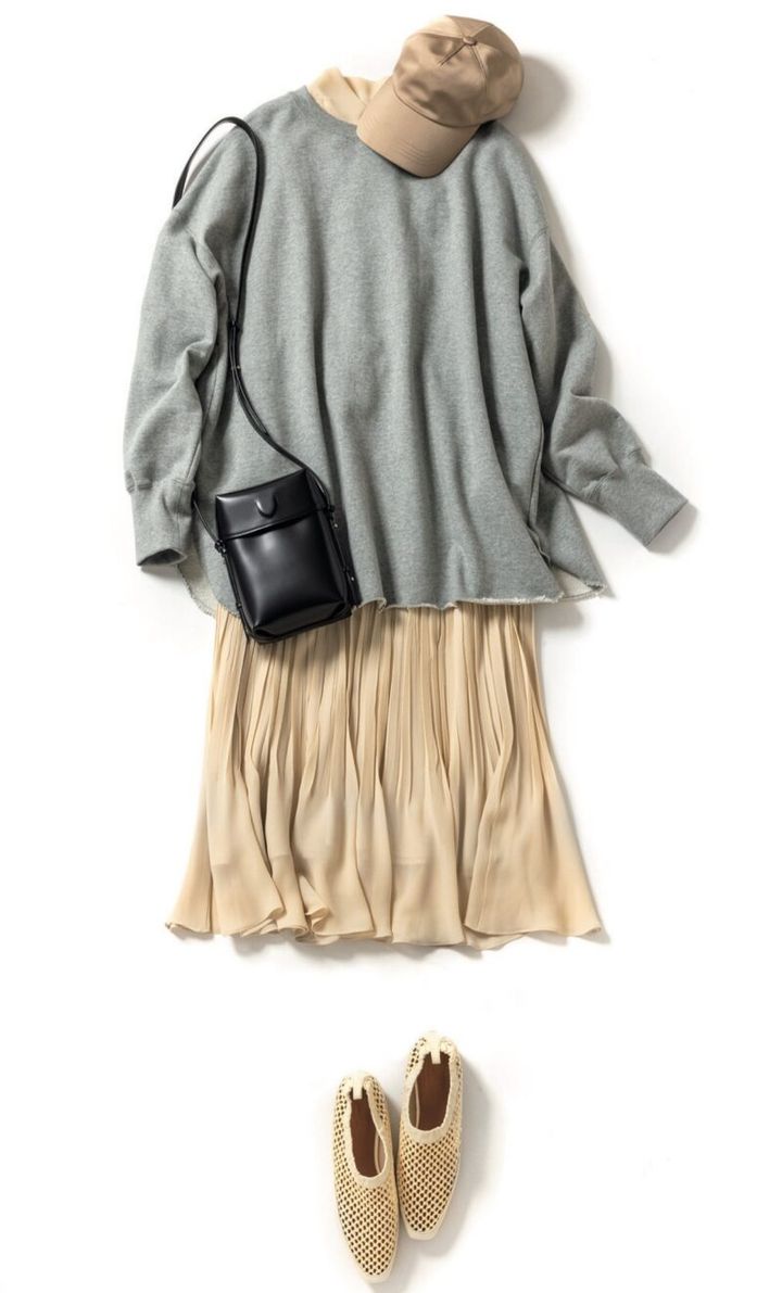 ロペのベージュワンピース着まわし