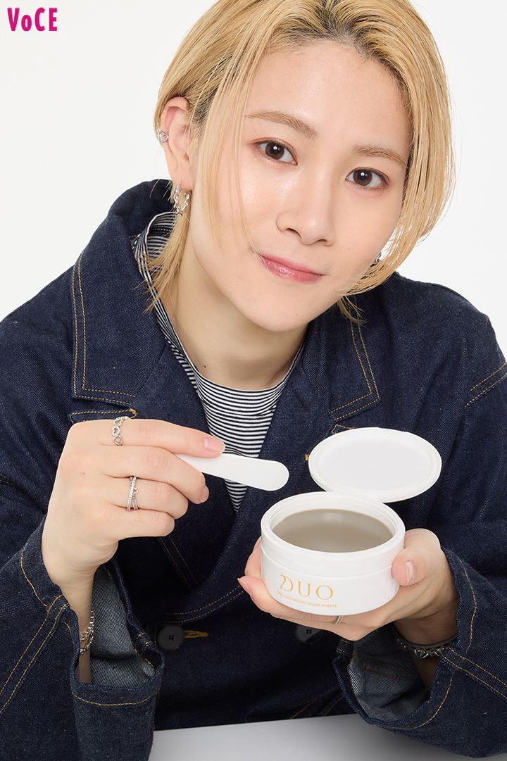 ステージメイクもオフできるほどパワフル。なのに乾かない！