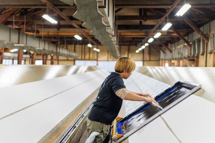 京都・伏見の型染め専門工房「馬場染工場」で、型染め体験のワークショップを♪