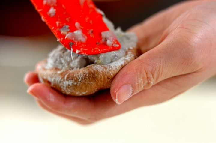 シイタケのエビ詰めフライの作り方1