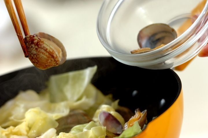 アサリと春キャベツの酒蒸しの作り方2