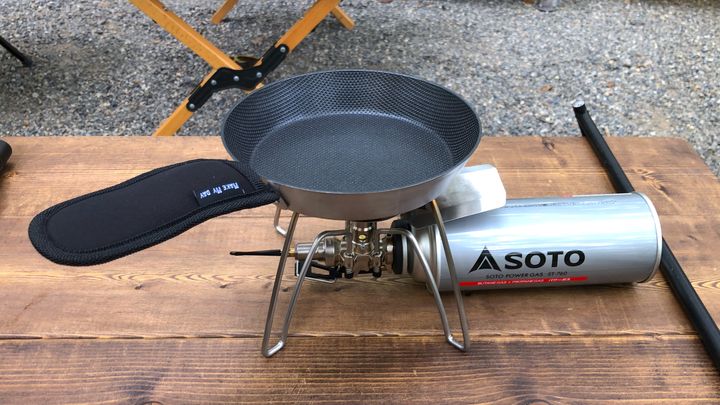 「車中泊革命が起きた」目から鱗！車中泊上級者がオススメする便利ギアが天才的すぎた