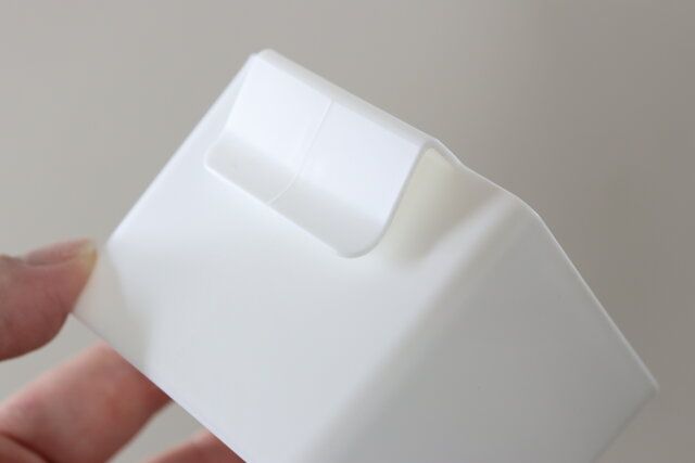 冷蔵庫ポケットの仕切りになるケース フック