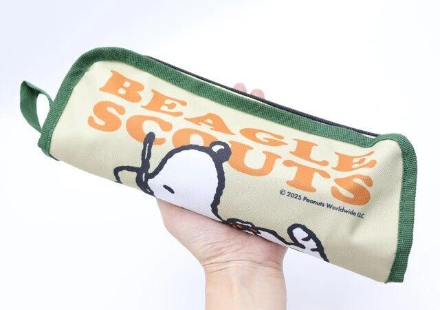 SNOOPY BEAGLE SCOUTS 軽くて丈夫！ 折りたたみチェア BOOK 折りたたんだ状態