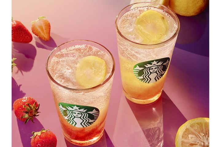 「チラックス ソーダ ストロベリー」「チラックス ソーダ ゆずシトラス」／（Tall）お持ち帰りの場合：￥579（税込み）、店内ご利用の場合：￥590（税込み）