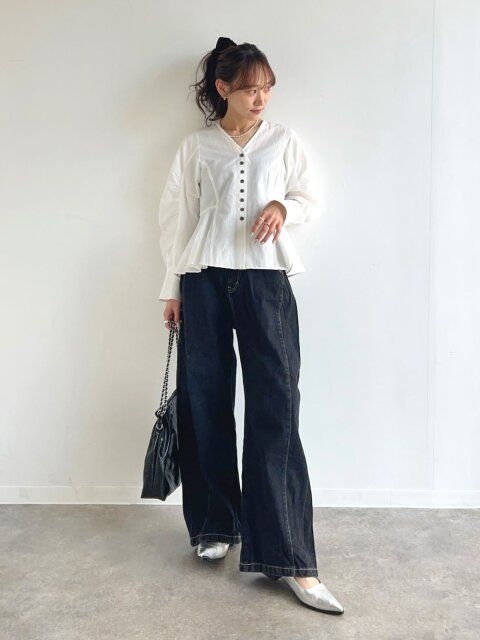 黒デニムコーデ3