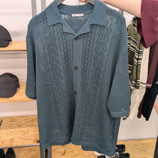 ブルーのウォッシャブルメッシュニットシャツ(5分袖)