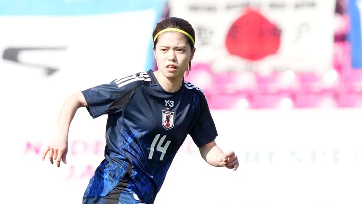 なでしこジャパンの中心選手が「年間最優秀MF賞」を受賞！女子サッカーの世界的表彰で栄誉に輝く
