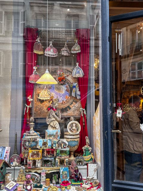 私のお店「メロディ グラフィック」、そしてカリグラフィーについてご紹介【夢見るパリ】