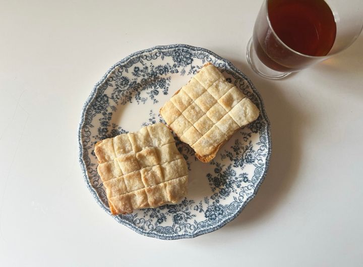 【簡単レシピ・米粉メロンパン】市販の米粉パンを使ったメロンパンアレンジとは？【渡辺友美子のコーヒーに合うお菓子のレシピ vol.74 〜レシピで旅するヨーロッパ〜】