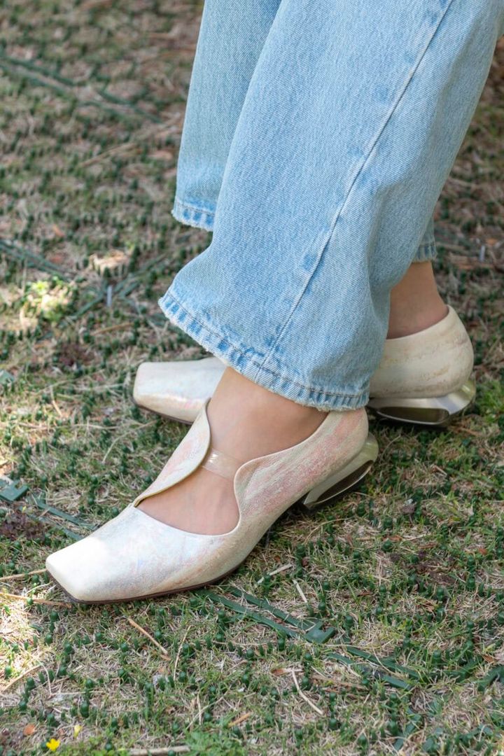 洗練されたフォルムのシューズがおしゃれのアクセントに