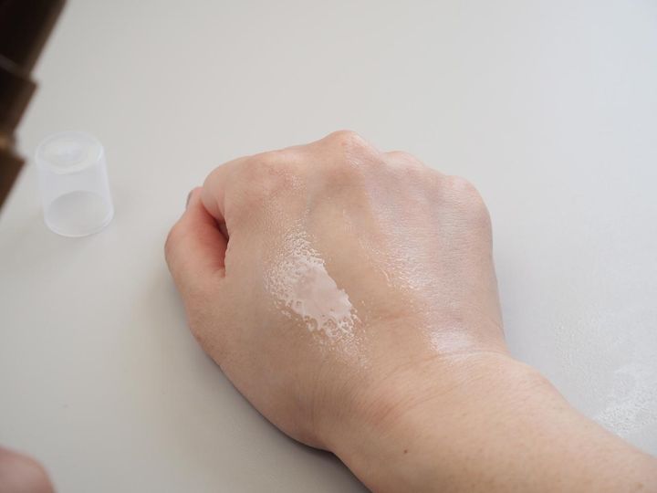 画像1: スッと肌になじむ軽やかさで、うるおいもメイクもキープ