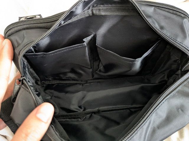 WOODS高性能2WAYバッグ中のポケット