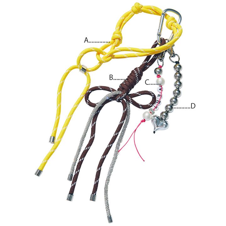 黄色とシルバーのハートを効かせたバッグチャーム