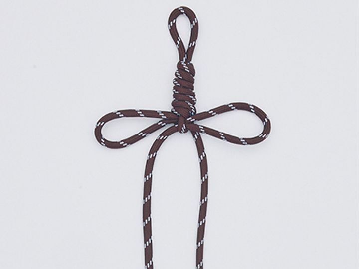 パラコードの先端に円柱キャップを付けて完成