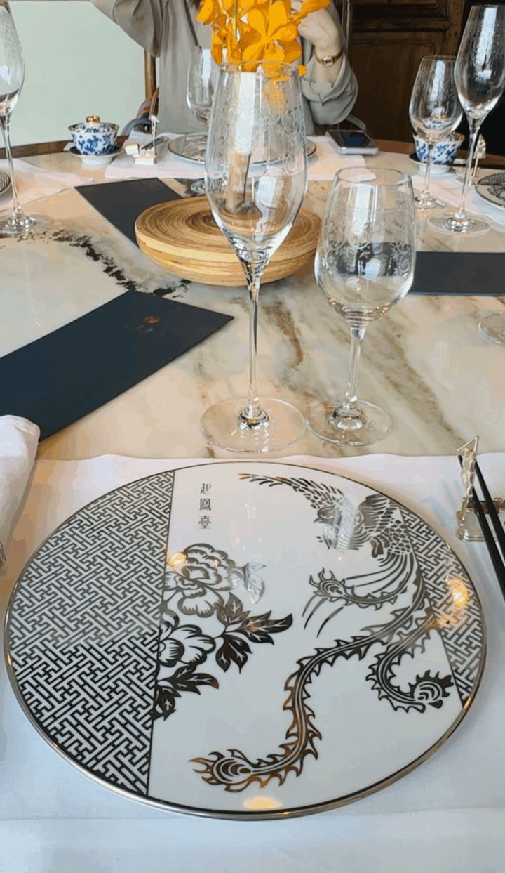 ザ・ペニンシュラ東京「ヘイフンテラス」の食器