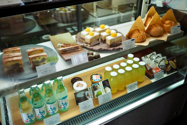 京都・福知山「足立音衛門 お城カフェ」で大正ロマン感じるティータイム ～白いレトロな洋館で、ほくほく栗時間～