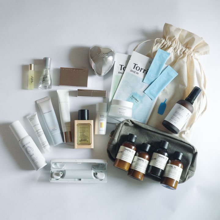 旅好きエディターのトラベルポーチの中身4選【ちょっとひと息。コラムの時間ですよ！ from FUDGE.jp編集部 vol.38】