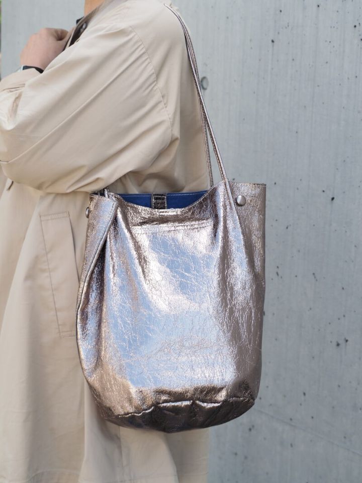 メタリックバッグ