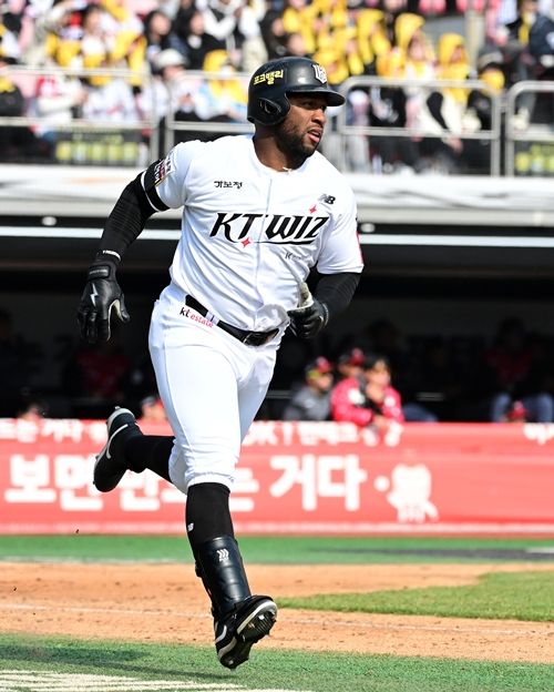 メル・ロハス・ジュニア