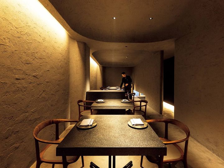 阿波座『アニエルドール』の内観